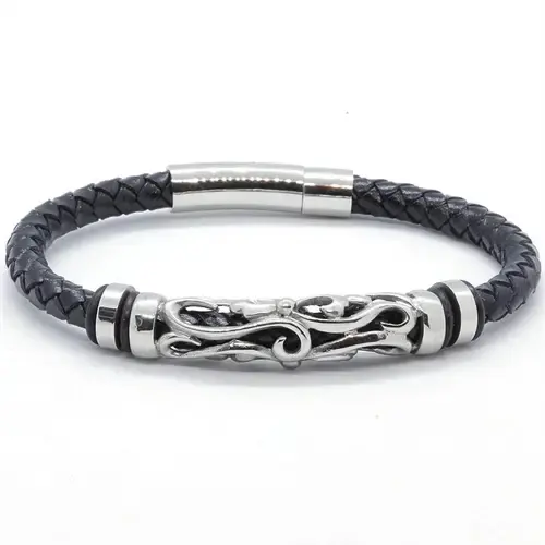 Æderarmbånd Quotcraw - Maskulint armbånd i sort læder og stål