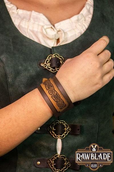 Aredel Læderarmbånd med Elegante Detaljer